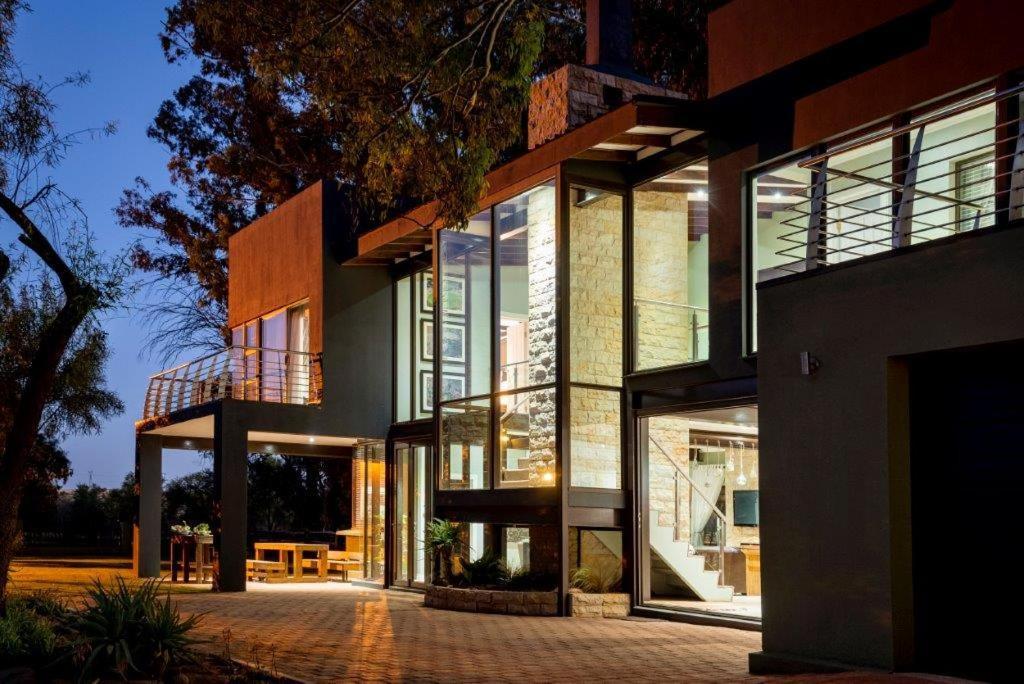 Middelwater Farm Hotel Bloemfontein Extérieur photo