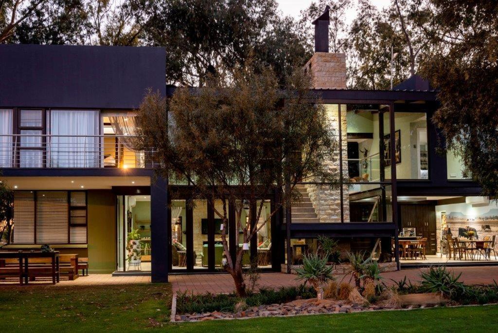 Middelwater Farm Hotel Bloemfontein Extérieur photo