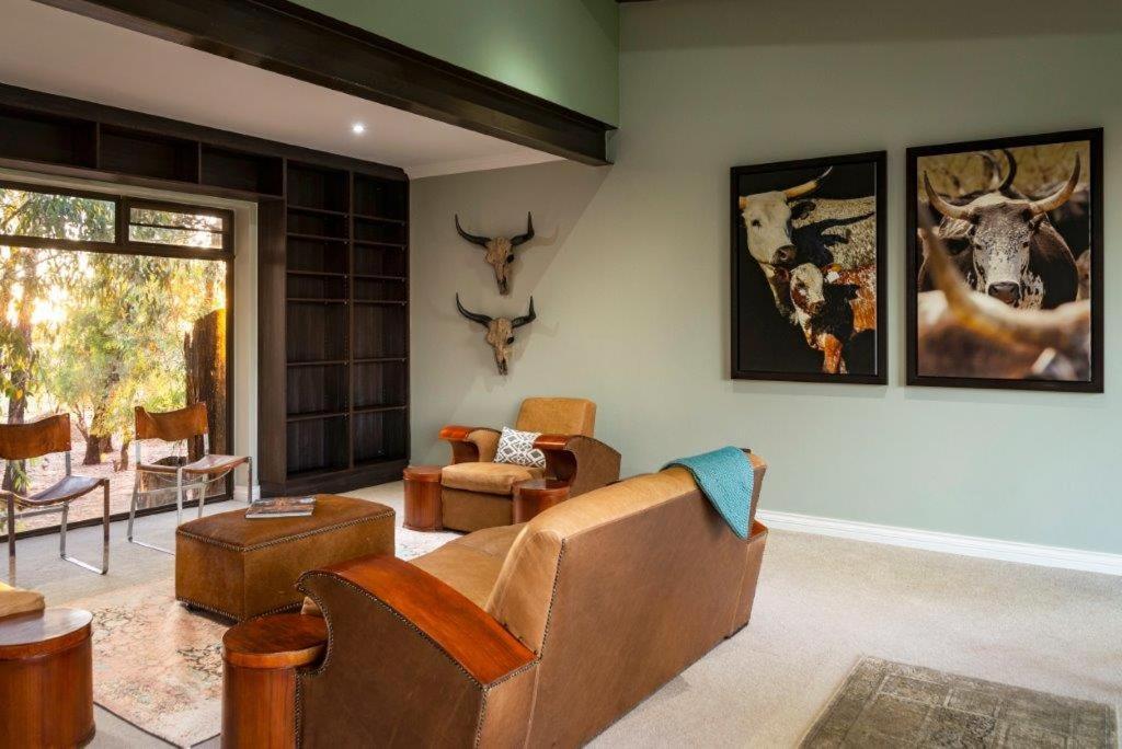 Middelwater Farm Hotel Bloemfontein Extérieur photo